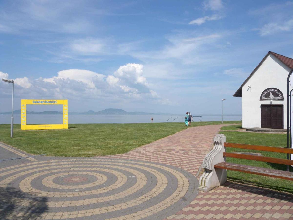 Holiday Home In Balatonmariafuerdo 19327 Balatonkeresztúr Kültér fotó